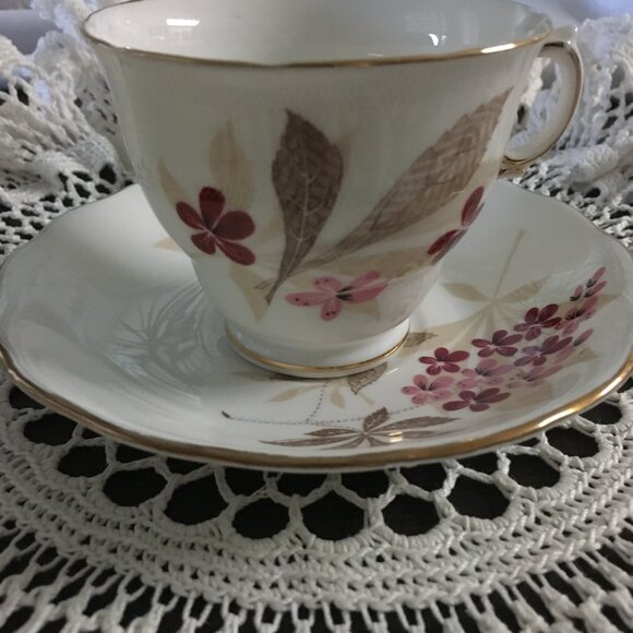 Royal Vale England White Porcelain Pink Blossoms Brown Maple Teacup & Sa… - Picture 7 of 16